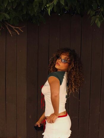 Sarah Jeffery