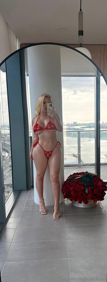 Savannah Bond