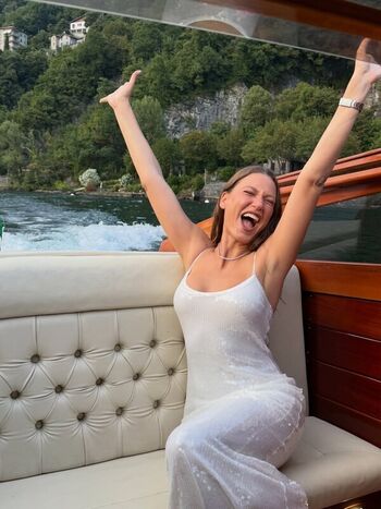 Serenay Sarıkaya