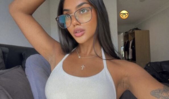 Shaniya Nisha
