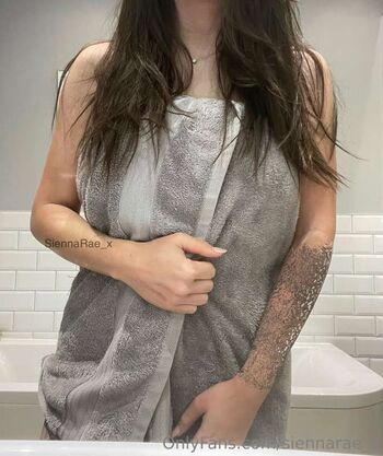 Sienna Rae