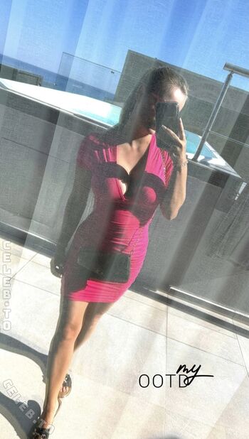 Sissie_Loves_It