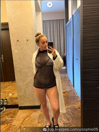 _.sophie05._