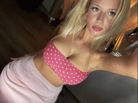 sweetestgirleverintheworld