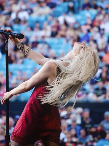 Taylor Momsen