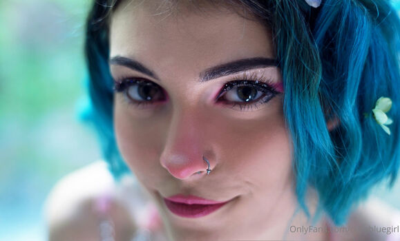 Trixy Blue