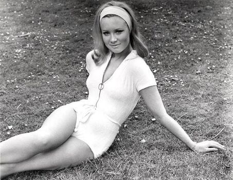 Vintage Starlets