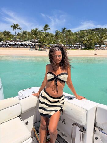Full leaked Wahyne private onlyfans photo