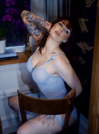 WatchGirlsPlay