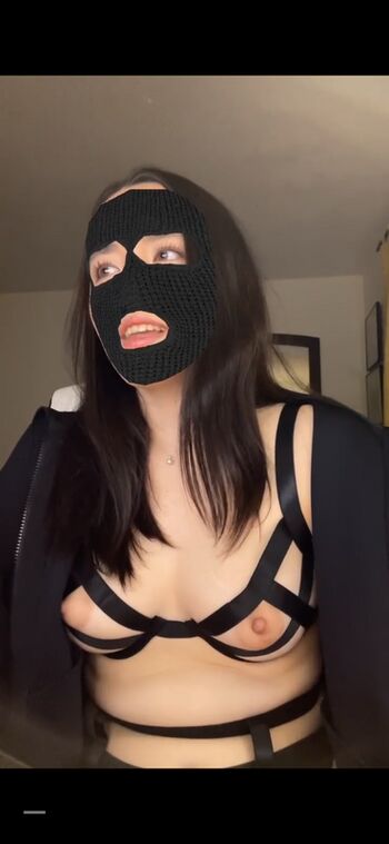 Full leaked Julia woo/ private onlyfans photo
