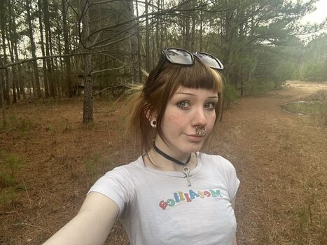 Full leaked Karen gillan/ private onlyfans photo