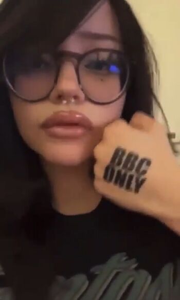Full leaked Mikayla demaiter / private onlyfans photo