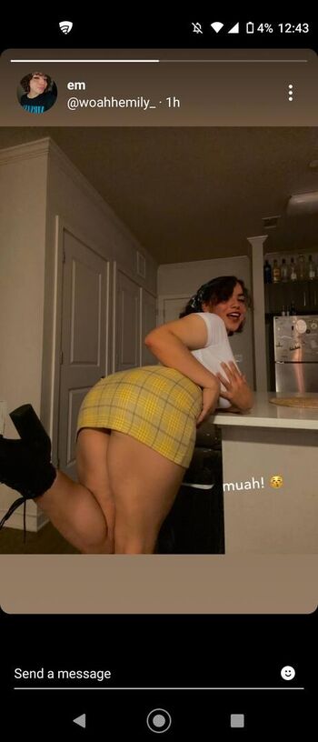 Full leaked Woahh emily page private onlyfans photo