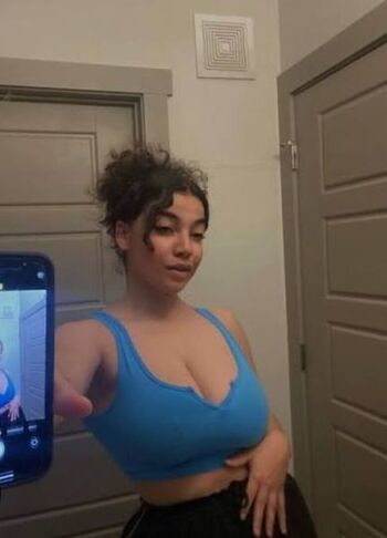 Full leaked Woahh emily page private onlyfans photo