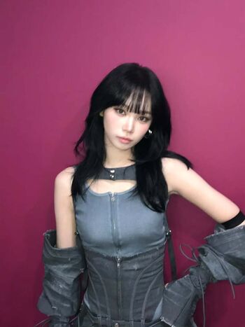 WomenK-pop