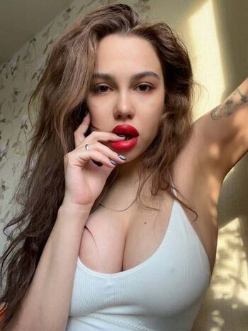 Yesenia Pan
