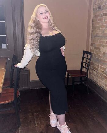 yourcurvystacy