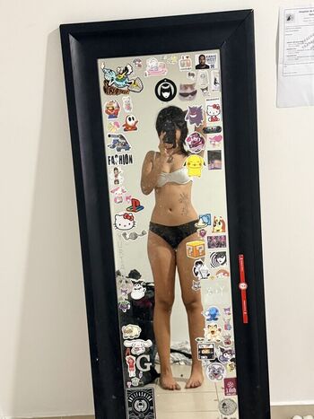 Yuriana.Canelita