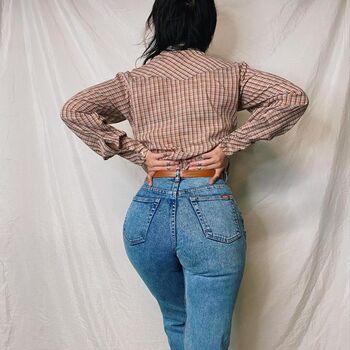 Yvette Young