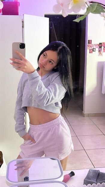 Zoe Manoek