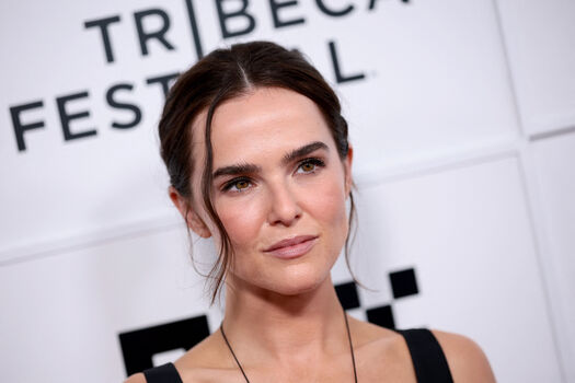 Zoey Deutch